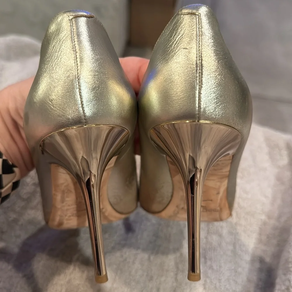 Jimmy Choo Tan and Gold Heels Sleek Pointed Toe - Picture 5 of 10